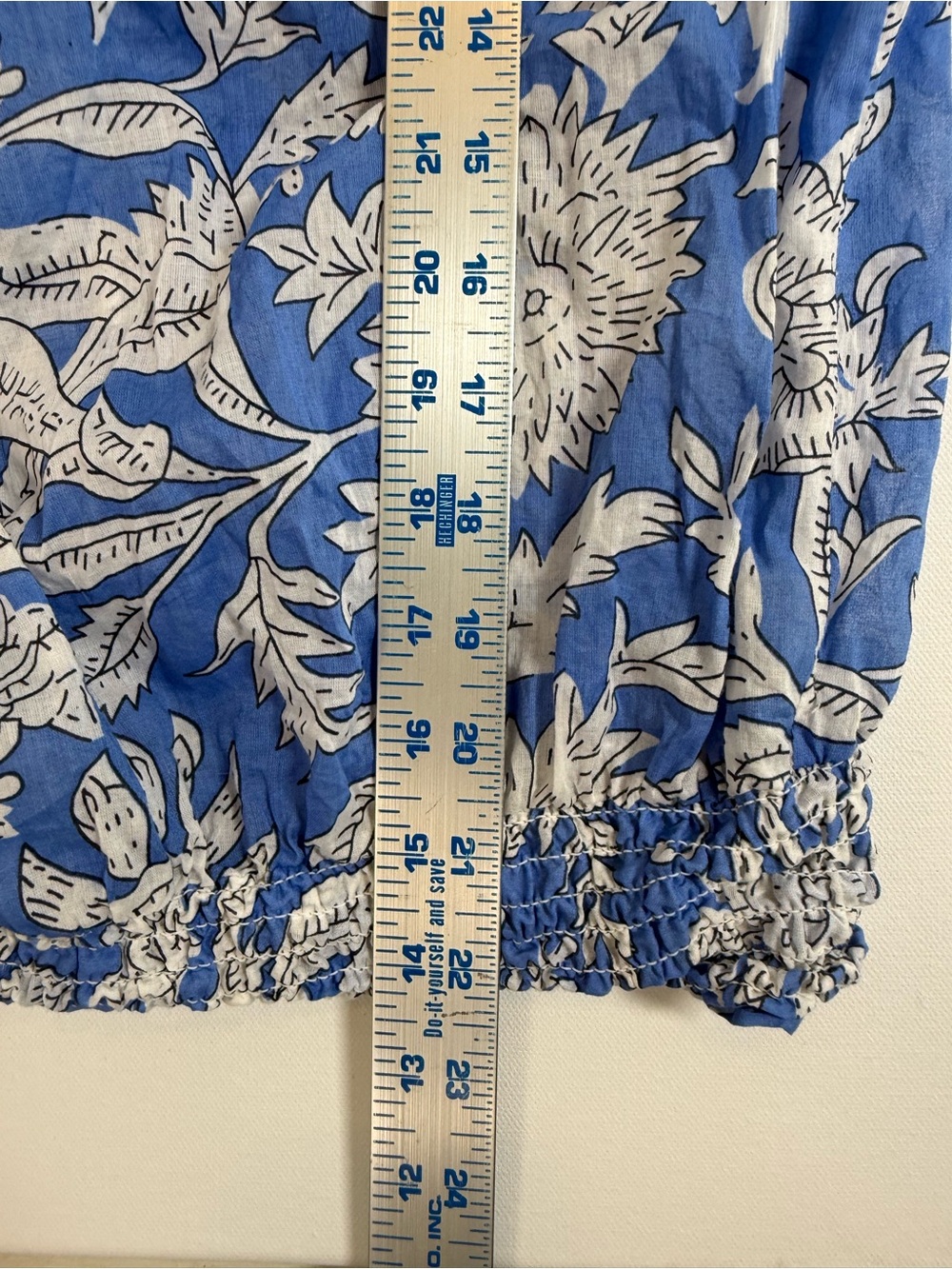 Jennifer & Grace Anthropologie Blue
White Floral off shoulder ruffle top Size L - Picture 7 of 9